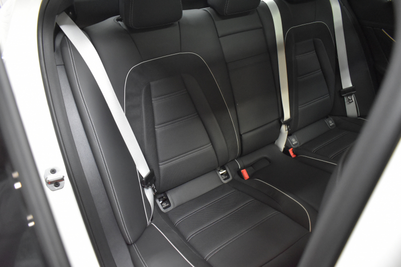 AMG Eクラス E63 S 4M+ ｴｸｽｸﾙｰｼﾌﾞ ﾚｰﾀﾞｰSP 右H 612馬力 ｴｸｽｸﾙｰｼﾌﾞP MEｺﾈｸﾄ ﾊﾟﾉﾗﾏSR ﾋｰﾀｰｸｰﾗｰ黒革 ﾃﾞｨｽﾄﾛ BSM Lﾁｪﾝｼﾞ AMGｴｱﾛ20AW ｷｰGo PTS ﾌｯﾄﾄﾗﾝｸ HUD ﾌﾞﾙﾒS 地ﾃﾞｼﾞ360ｶﾒﾗ 2年保証