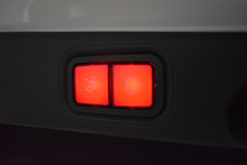 AMG Eクラス E63 S 4M+ ｴｸｽｸﾙｰｼﾌﾞ ﾚｰﾀﾞｰSP 右H 612馬力 ｴｸｽｸﾙｰｼﾌﾞP MEｺﾈｸﾄ ﾊﾟﾉﾗﾏSR ﾋｰﾀｰｸｰﾗｰ黒革 ﾃﾞｨｽﾄﾛ BSM Lﾁｪﾝｼﾞ AMGｴｱﾛ20AW ｷｰGo PTS ﾌｯﾄﾄﾗﾝｸ HUD ﾌﾞﾙﾒS 地ﾃﾞｼﾞ360ｶﾒﾗ 2年保証