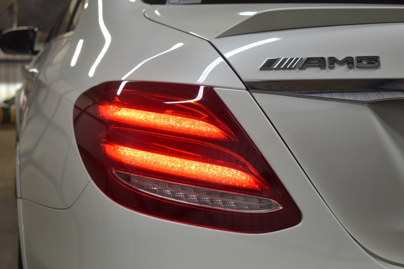 AMG Eクラス E63 S 4M+ ｴｸｽｸﾙｰｼﾌﾞ ﾚｰﾀﾞｰSP 右H 612馬力 ｴｸｽｸﾙｰｼﾌﾞP MEｺﾈｸﾄ ﾊﾟﾉﾗﾏSR ﾋｰﾀｰｸｰﾗｰ黒革 ﾃﾞｨｽﾄﾛ BSM Lﾁｪﾝｼﾞ AMGｴｱﾛ20AW ｷｰGo PTS ﾌｯﾄﾄﾗﾝｸ HUD ﾌﾞﾙﾒS 地ﾃﾞｼﾞ360ｶﾒﾗ 2年保証