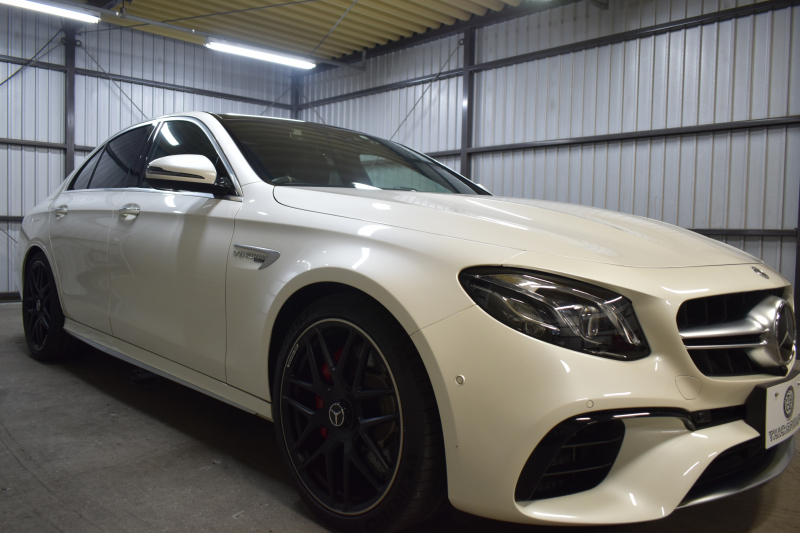 AMG Eクラス E63 S 4M+ ｴｸｽｸﾙｰｼﾌﾞ ﾚｰﾀﾞｰSP 右H 612馬力 ｴｸｽｸﾙｰｼﾌﾞP MEｺﾈｸﾄ ﾊﾟﾉﾗﾏSR ﾋｰﾀｰｸｰﾗｰ黒革 ﾃﾞｨｽﾄﾛ BSM Lﾁｪﾝｼﾞ AMGｴｱﾛ20AW ｷｰGo PTS ﾌｯﾄﾄﾗﾝｸ HUD ﾌﾞﾙﾒS 地ﾃﾞｼﾞ360ｶﾒﾗ 2年保証