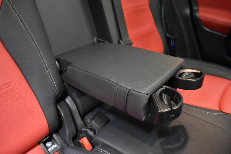 メルセデスベンツ GLA GLA200d 4ﾏﾁｯｸ AMGﾗｲﾝ/AMGﾚｻﾞｰｴｸｽｸﾙｰｼﾌﾞP/ﾚｰﾀﾞｰSP 燃費16.5 ﾃﾞｨｰｾﾞﾙTB ﾊﾟﾉﾗﾏｻﾝR ﾋｰﾀｰ付赤黒革ｼｰﾄ ﾃﾞｨｽﾄﾛ BSM Lﾁｪﾝｼﾞ AMGｴｱﾛ19AW ｷｰﾚｽGO PTS ﾌｯﾄﾄﾗﾝｸ 対話式ﾅﾋﾞ 360ｶﾒﾗ 2年保証