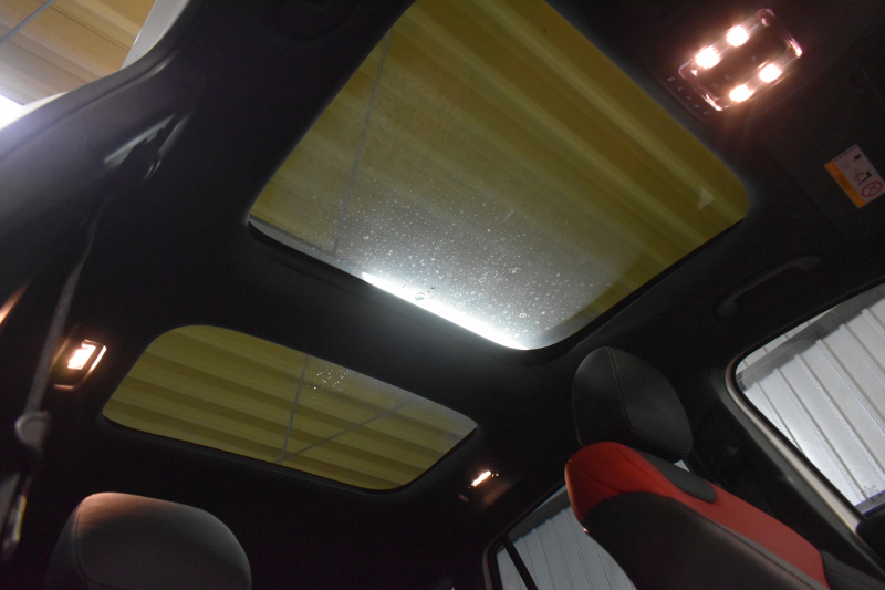 メルセデスベンツ GLA GLA200d 4ﾏﾁｯｸ AMGﾗｲﾝ/AMGﾚｻﾞｰｴｸｽｸﾙｰｼﾌﾞP/ﾚｰﾀﾞｰSP 燃費16.5 ﾃﾞｨｰｾﾞﾙTB ﾊﾟﾉﾗﾏｻﾝR ﾋｰﾀｰ付赤黒革ｼｰﾄ ﾃﾞｨｽﾄﾛ BSM Lﾁｪﾝｼﾞ AMGｴｱﾛ19AW ｷｰﾚｽGO PTS ﾌｯﾄﾄﾗﾝｸ 対話式ﾅﾋﾞ 360ｶﾒﾗ 2年保証