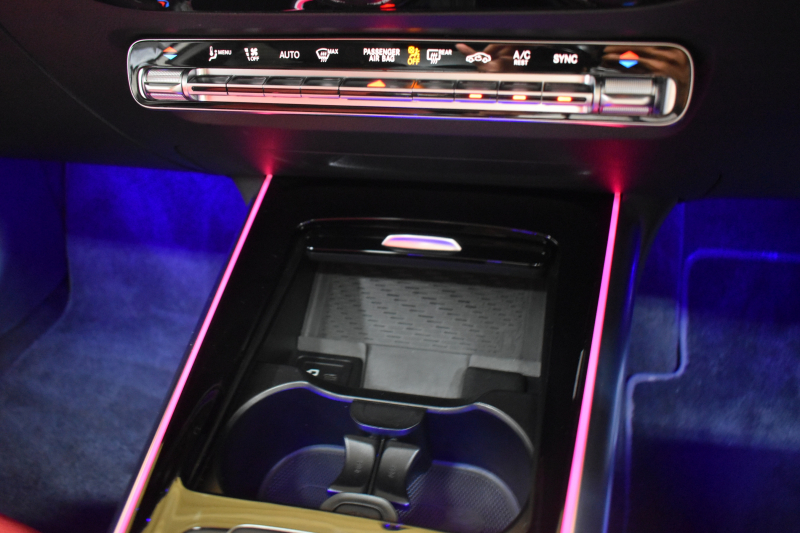 メルセデスベンツ GLA GLA200d 4ﾏﾁｯｸ AMGﾗｲﾝ/AMGﾚｻﾞｰｴｸｽｸﾙｰｼﾌﾞP/ﾚｰﾀﾞｰSP 燃費16.5 ﾃﾞｨｰｾﾞﾙTB ﾊﾟﾉﾗﾏｻﾝR ﾋｰﾀｰ付赤黒革ｼｰﾄ ﾃﾞｨｽﾄﾛ BSM Lﾁｪﾝｼﾞ AMGｴｱﾛ19AW ｷｰﾚｽGO PTS ﾌｯﾄﾄﾗﾝｸ 対話式ﾅﾋﾞ 360ｶﾒﾗ 2年保証