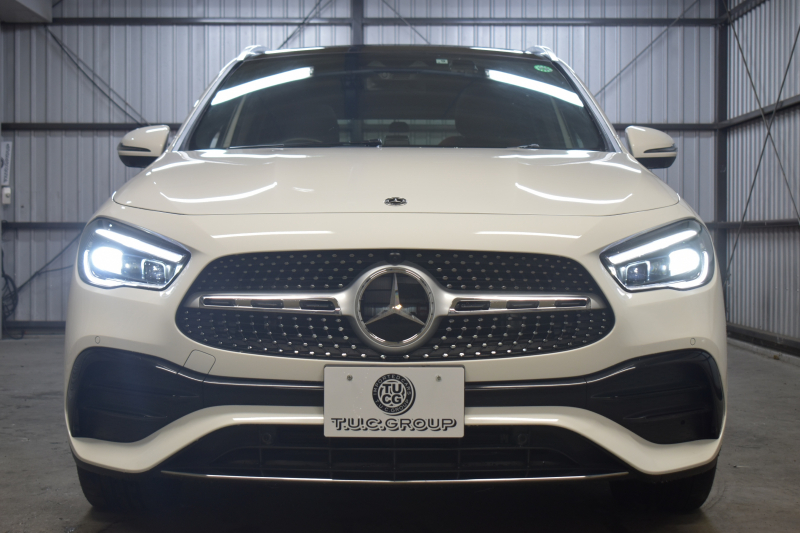 メルセデスベンツ GLA GLA200d 4ﾏﾁｯｸ AMGﾗｲﾝ/AMGﾚｻﾞｰｴｸｽｸﾙｰｼﾌﾞP/ﾚｰﾀﾞｰSP 燃費16.5 ﾃﾞｨｰｾﾞﾙTB ﾊﾟﾉﾗﾏｻﾝR ﾋｰﾀｰ付赤黒革ｼｰﾄ ﾃﾞｨｽﾄﾛ BSM Lﾁｪﾝｼﾞ AMGｴｱﾛ19AW ｷｰﾚｽGO PTS ﾌｯﾄﾄﾗﾝｸ 対話式ﾅﾋﾞ 360ｶﾒﾗ 2年保証