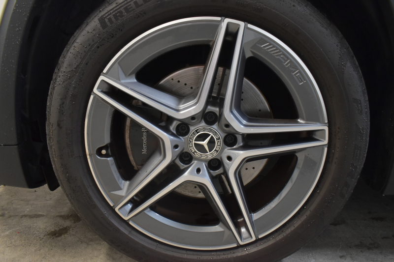 メルセデスベンツ GLA GLA200d 4ﾏﾁｯｸ AMGﾗｲﾝ/AMGﾚｻﾞｰｴｸｽｸﾙｰｼﾌﾞP/ﾚｰﾀﾞｰSP 燃費16.5 ﾃﾞｨｰｾﾞﾙTB ﾊﾟﾉﾗﾏｻﾝR ﾋｰﾀｰ付赤黒革ｼｰﾄ ﾃﾞｨｽﾄﾛ BSM Lﾁｪﾝｼﾞ AMGｴｱﾛ19AW ｷｰﾚｽGO PTS ﾌｯﾄﾄﾗﾝｸ 対話式ﾅﾋﾞ 360ｶﾒﾗ 2年保証