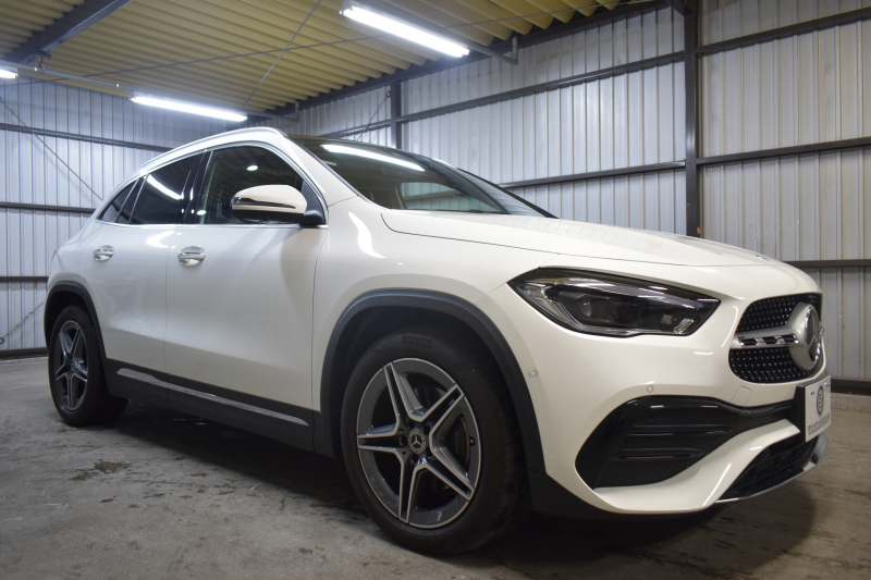 メルセデスベンツ GLA GLA200d 4ﾏﾁｯｸ AMGﾗｲﾝ/AMGﾚｻﾞｰｴｸｽｸﾙｰｼﾌﾞP/ﾚｰﾀﾞｰSP 燃費16.5 ﾃﾞｨｰｾﾞﾙTB ﾊﾟﾉﾗﾏｻﾝR ﾋｰﾀｰ付赤黒革ｼｰﾄ ﾃﾞｨｽﾄﾛ BSM Lﾁｪﾝｼﾞ AMGｴｱﾛ19AW ｷｰﾚｽGO PTS ﾌｯﾄﾄﾗﾝｸ 対話式ﾅﾋﾞ 360ｶﾒﾗ 2年保証
