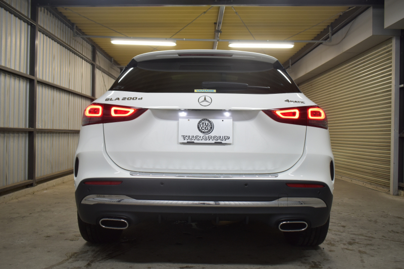 メルセデスベンツ GLA GLA200d 4ﾏﾁｯｸ AMGﾗｲﾝ/AMGﾚｻﾞｰｴｸｽｸﾙｰｼﾌﾞP/ﾚｰﾀﾞｰSP 燃費16.5 ﾃﾞｨｰｾﾞﾙTB ﾊﾟﾉﾗﾏｻﾝR ﾋｰﾀｰ付赤黒革ｼｰﾄ ﾃﾞｨｽﾄﾛ BSM Lﾁｪﾝｼﾞ AMGｴｱﾛ19AW ｷｰﾚｽGO PTS ﾌｯﾄﾄﾗﾝｸ 対話式ﾅﾋﾞ 360ｶﾒﾗ 2年保証