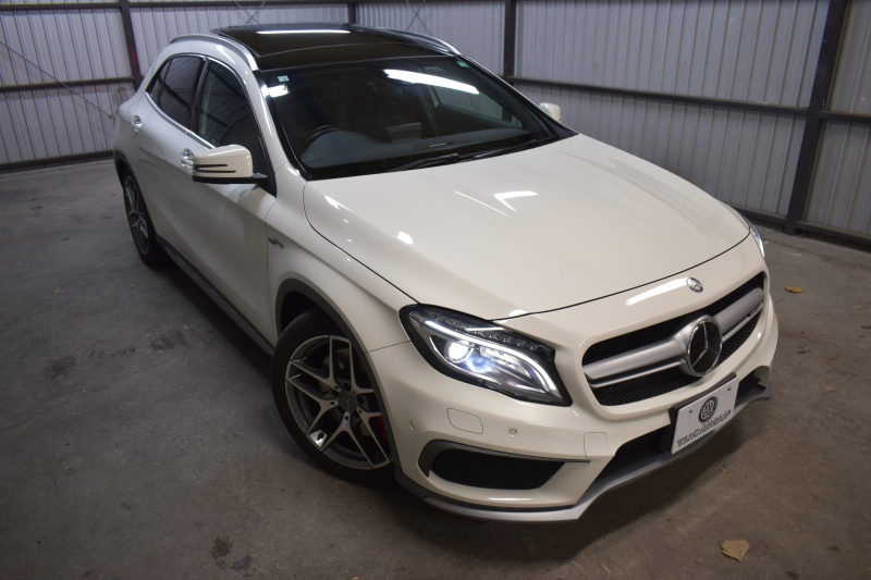 AMG GLA GLA45 4ﾏﾁｯｸ ﾚｰﾀﾞｰｾｰﾌﾃｨP 高出力ｴﾝｼﾞﾝ360馬力 ﾊﾟﾉﾗﾏｻﾝﾙｰﾌ ﾋｰﾀｰ黒革 ﾃﾞｨｽﾄﾛﾆｯｸﾌﾟﾗｽ ﾌﾞﾗｲﾝｯﾄﾞｽﾎﾟｯﾄ ﾚｰﾝｷｰﾌﾟ AMGｴｱﾛ19AW ｷｰﾚｽGO ﾊﾟｰｸﾄﾛﾆｯｸ 地デジBｶﾒﾗ 2年保証
