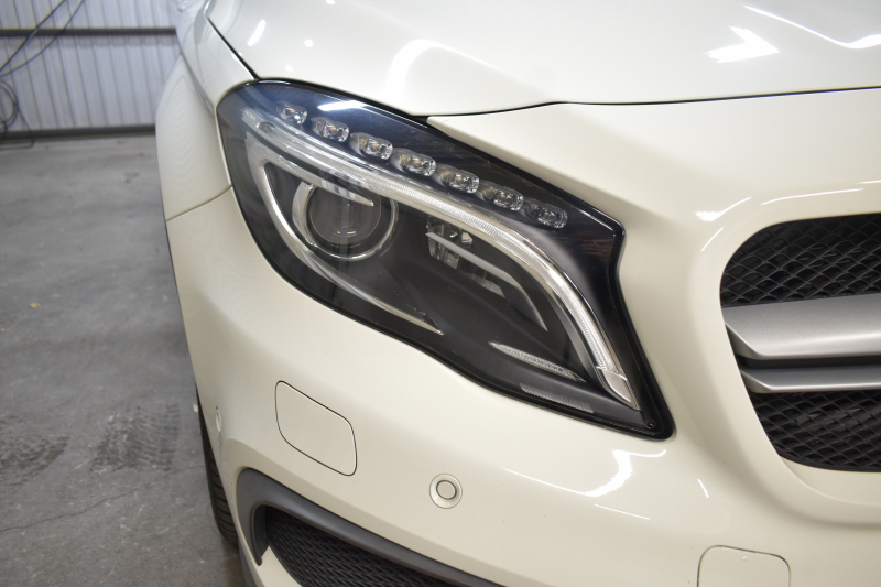 AMG GLA GLA45 4ﾏﾁｯｸ ﾚｰﾀﾞｰｾｰﾌﾃｨP 高出力ｴﾝｼﾞﾝ360馬力 ﾊﾟﾉﾗﾏｻﾝﾙｰﾌ ﾋｰﾀｰ黒革 ﾃﾞｨｽﾄﾛﾆｯｸﾌﾟﾗｽ ﾌﾞﾗｲﾝｯﾄﾞｽﾎﾟｯﾄ ﾚｰﾝｷｰﾌﾟ AMGｴｱﾛ19AW ｷｰﾚｽGO ﾊﾟｰｸﾄﾛﾆｯｸ 地デジBｶﾒﾗ 2年保証