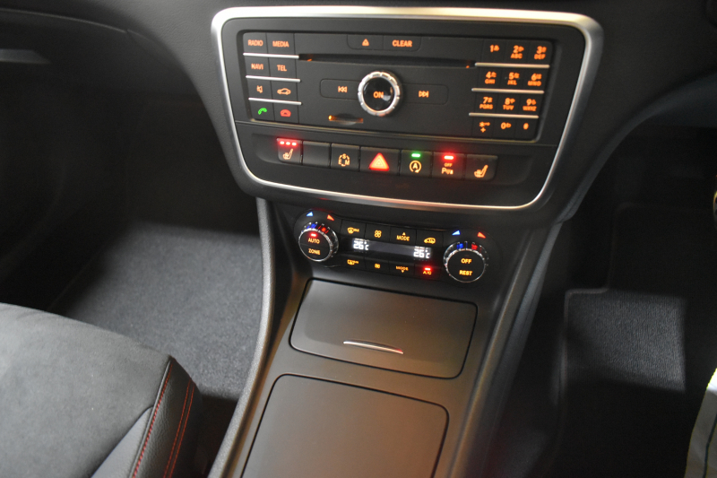 メルセデスベンツ CLAクラス CLA180 Edition Black AMGﾗｲﾝ ﾚｰﾀﾞｰｾｰﾌﾃｨP 限定250台 1ｵｰﾅｰ ﾊｰﾌﾚｻﾞｰ ﾃﾞｨｽﾄﾛ ﾌﾞﾗｲﾝﾄﾞｽﾎﾟｯﾄ ﾚｰﾝｷｰﾌﾟ AMGｴｱﾛ18AW HDDﾅﾋﾞTV ﾊﾞｯｸｶﾒﾗ ｷｰﾚｽGo ﾊﾟｰｸｱｼｽﾄ 2年保証