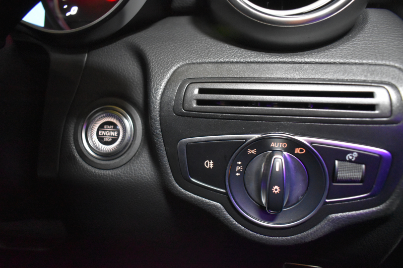 メルセデスベンツ GLC GLC220d 4ﾏﾁｯｸ AMGﾗｲﾝ ﾚｰﾀﾞｰｾｰﾌﾃｨP 後期型 1ｵｰﾅｰ ﾊﾟﾉﾗﾏｻﾝﾙｰﾌ AMGｴｱﾛ19AW ﾃﾞｨｽﾄﾛﾆｯｸ ﾌﾞﾗｲﾝﾄﾞｽﾎﾟｯﾄ ﾚｰﾝｷｰﾌﾟ ﾊｰﾌﾚｻﾞｰ MBUXﾅﾋﾞTV 360ｶﾒﾗ ｷｰﾚｽGO ﾌｯﾄｹﾞｰﾄ 2年保証