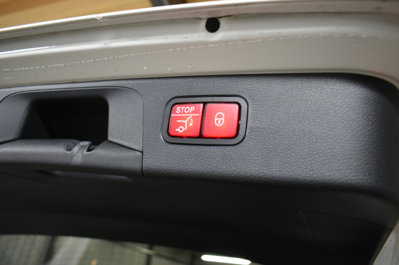 メルセデスベンツ GLC GLC220d 4ﾏﾁｯｸ AMGﾗｲﾝ ﾚｰﾀﾞｰｾｰﾌﾃｨP 後期型 1ｵｰﾅｰ ﾊﾟﾉﾗﾏｻﾝﾙｰﾌ AMGｴｱﾛ19AW ﾃﾞｨｽﾄﾛﾆｯｸ ﾌﾞﾗｲﾝﾄﾞｽﾎﾟｯﾄ ﾚｰﾝｷｰﾌﾟ ﾊｰﾌﾚｻﾞｰ MBUXﾅﾋﾞTV 360ｶﾒﾗ ｷｰﾚｽGO ﾌｯﾄｹﾞｰﾄ 2年保証