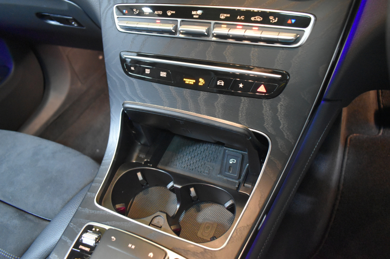 メルセデスベンツ GLC GLC220d 4ﾏﾁｯｸ AMGﾗｲﾝ ﾚｰﾀﾞｰｾｰﾌﾃｨP 後期型 1ｵｰﾅｰ ﾊﾟﾉﾗﾏｻﾝﾙｰﾌ AMGｴｱﾛ19AW ﾃﾞｨｽﾄﾛﾆｯｸ ﾌﾞﾗｲﾝﾄﾞｽﾎﾟｯﾄ ﾚｰﾝｷｰﾌﾟ ﾊｰﾌﾚｻﾞｰ MBUXﾅﾋﾞTV 360ｶﾒﾗ ｷｰﾚｽGO ﾌｯﾄｹﾞｰﾄ 2年保証