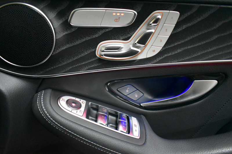 メルセデスベンツ GLC GLC220d 4ﾏﾁｯｸ AMGﾗｲﾝ ﾚｰﾀﾞｰｾｰﾌﾃｨP 後期型 1ｵｰﾅｰ ﾊﾟﾉﾗﾏｻﾝﾙｰﾌ AMGｴｱﾛ19AW ﾃﾞｨｽﾄﾛﾆｯｸ ﾌﾞﾗｲﾝﾄﾞｽﾎﾟｯﾄ ﾚｰﾝｷｰﾌﾟ ﾊｰﾌﾚｻﾞｰ MBUXﾅﾋﾞTV 360ｶﾒﾗ ｷｰﾚｽGO ﾌｯﾄｹﾞｰﾄ 2年保証