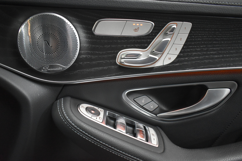 メルセデスベンツ GLCクーペ GLC250 4M ｸｰﾍﾟ ｽﾎﾟｰﾂ 本革仕様 ﾚｰﾀﾞｰｾｰﾌﾃｨP 全席ﾋｰﾀｰ黒革 ｻﾝﾙｰﾌ ﾃﾞｨｽﾄﾛ ﾌﾞﾗｲﾝﾄﾞｽﾎﾟｯﾄ Lｷｰﾌﾟ ｷｰﾚｽGo ﾍｯﾄﾞｱｯﾌﾟD 自動Fｹﾞｰﾄ ﾌﾞﾙﾒｽﾀｰS 地デジ360ｶﾒﾗ 2年保証