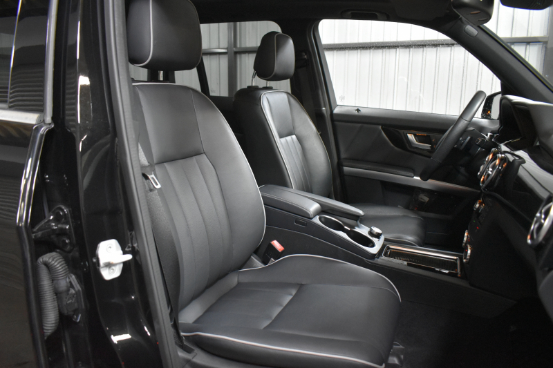 メルセデスベンツ GLKクラス GLK350 4M AMGｴｸｽｸﾙｰｼﾌﾞ ﾚｰﾀﾞｰｾｰﾌﾃｨP 後期型 左H 4WD 306馬力 ﾊﾟﾉﾗﾏｻﾝﾙｰﾌ ﾋｰﾀｰ付黒革 ﾃﾞｨｽﾄﾛ BSM Lｷｰﾌﾟ AMGｴｱﾛ20AW ｷｰﾚｽGO ﾊﾟｰｸﾄﾛ 電動ﾘｱｹﾞｰﾄ LED内蔵ｷｾﾉﾝ 地ﾃﾞｼﾞﾅﾋﾞ 360ｶﾒﾗ 2年保証