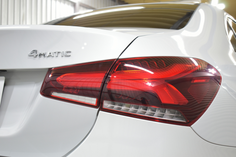 メルセデスベンツ Aクラス A250 4ﾏﾁｯｸ AMGﾗｲﾝ AMGﾚｻﾞｰｴｸｽｸﾙｰｼﾌﾞ ｱﾄﾞﾊﾞﾝｽﾄﾞP ﾚｰﾀﾞｰSP  ﾊﾟﾉﾗﾏｻﾝﾙｰﾌ ﾋｰﾀｰ赤黒革 ﾃﾞｨｽﾄﾛ ﾌﾞﾗｲﾝﾄﾞS Lﾁｪﾝｼﾞ AMGｴｱﾛ18AW ｷｰGO PTS ﾍｯﾄﾞｱｯﾌﾟD 対話式ﾅﾋﾞTV 360ｶﾒﾗ 2年保証