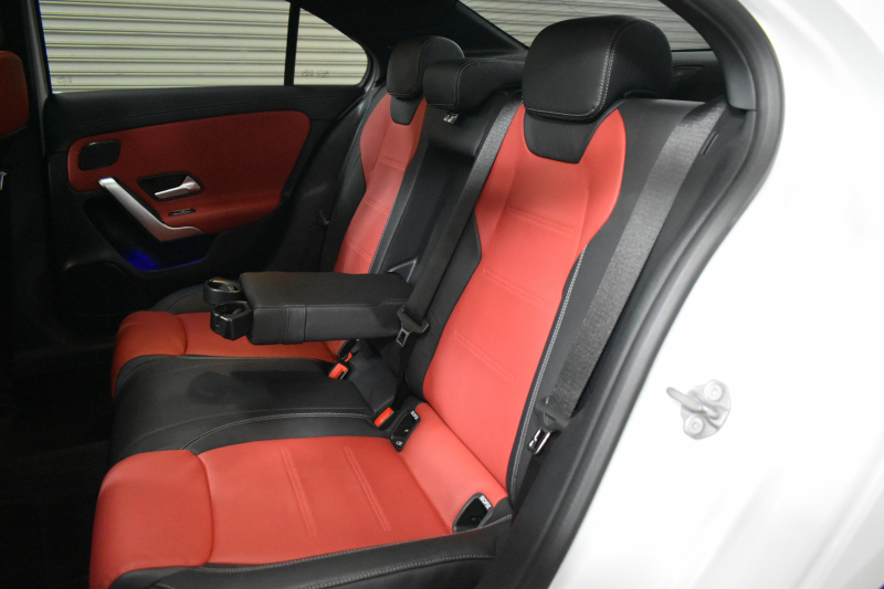 メルセデスベンツ Aクラス A250 4ﾏﾁｯｸ AMGﾗｲﾝ AMGﾚｻﾞｰｴｸｽｸﾙｰｼﾌﾞ ｱﾄﾞﾊﾞﾝｽﾄﾞP ﾚｰﾀﾞｰSP  ﾊﾟﾉﾗﾏｻﾝﾙｰﾌ ﾋｰﾀｰ赤黒革 ﾃﾞｨｽﾄﾛ ﾌﾞﾗｲﾝﾄﾞS Lﾁｪﾝｼﾞ AMGｴｱﾛ18AW ｷｰGO PTS ﾍｯﾄﾞｱｯﾌﾟD 対話式ﾅﾋﾞTV 360ｶﾒﾗ 2年保証