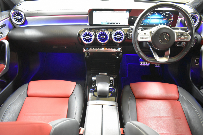 メルセデスベンツ Aクラス A250 4ﾏﾁｯｸ AMGﾗｲﾝ AMGﾚｻﾞｰｴｸｽｸﾙｰｼﾌﾞ ｱﾄﾞﾊﾞﾝｽﾄﾞP ﾚｰﾀﾞｰSP  ﾊﾟﾉﾗﾏｻﾝﾙｰﾌ ﾋｰﾀｰ赤黒革 ﾃﾞｨｽﾄﾛ ﾌﾞﾗｲﾝﾄﾞS Lﾁｪﾝｼﾞ AMGｴｱﾛ18AW ｷｰGO PTS ﾍｯﾄﾞｱｯﾌﾟD 対話式ﾅﾋﾞTV 360ｶﾒﾗ 2年保証