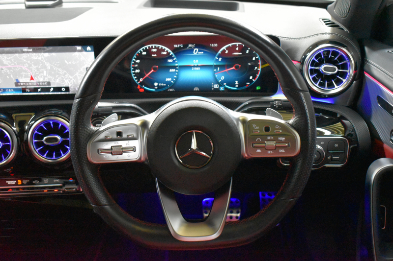 メルセデスベンツ Aクラス A250 4ﾏﾁｯｸ AMGﾗｲﾝ AMGﾚｻﾞｰｴｸｽｸﾙｰｼﾌﾞ ｱﾄﾞﾊﾞﾝｽﾄﾞP ﾚｰﾀﾞｰSP  ﾊﾟﾉﾗﾏｻﾝﾙｰﾌ ﾋｰﾀｰ赤黒革 ﾃﾞｨｽﾄﾛ ﾌﾞﾗｲﾝﾄﾞS Lﾁｪﾝｼﾞ AMGｴｱﾛ18AW ｷｰGO PTS ﾍｯﾄﾞｱｯﾌﾟD 対話式ﾅﾋﾞTV 360ｶﾒﾗ 2年保証