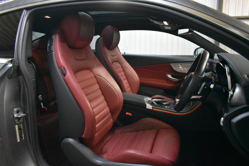 メルセデスベンツ Cクラス C180ｸｰﾍﾟ ｽﾎﾟｰﾂ+ ﾚｻﾞｰｴｸｽｸﾙｰｼﾌﾞ ﾚｰﾀﾞｰｾｰﾌﾃｨP 燃費14.9km ﾊﾟﾉﾗﾏｻﾝﾙｰﾌ ﾋｰﾀｰ赤本革 ACC BSM Lｷｰﾌﾟ AMGｴｱﾛ19AW ｷｰﾚｽGo ﾊﾟｰｸﾄﾛ LEDﾍｯﾄﾞﾗｲﾄ ｴｱﾊﾞﾗﾝｽ 地ﾃﾞｼﾞﾅﾋﾞ Bｶﾒﾗ 2年保証