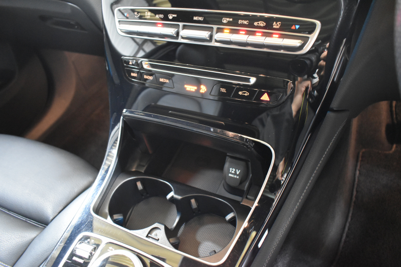 メルセデスベンツ GLC GLC220d 4ﾏﾁｯｸ ｽﾎﾟｰﾂ 本革仕様 ﾚｰﾀﾞｰｾｰﾌﾃｨP ﾊﾟﾉﾗﾏｻﾝﾙｰﾌ 全席ﾋｰﾀｰ黒革 ﾌﾞﾙﾒｽﾀｰ ﾍｯﾄﾞｱｯﾌﾟﾃﾞｨｽﾌﾟﾚｲ ﾌｯﾄｹﾞｰﾄ AMGｴｱﾛ19AW ﾃﾞｨｽﾄﾛﾆｯｸ ﾌﾞﾗｲﾝﾄﾞｽﾎﾟｯﾄ ﾚｰﾝｷｰﾌﾟ Meｺﾈｸﾄ HDDﾅﾋﾞTV 360ｶﾒﾗ ｷｰﾚｽGo 2年保証