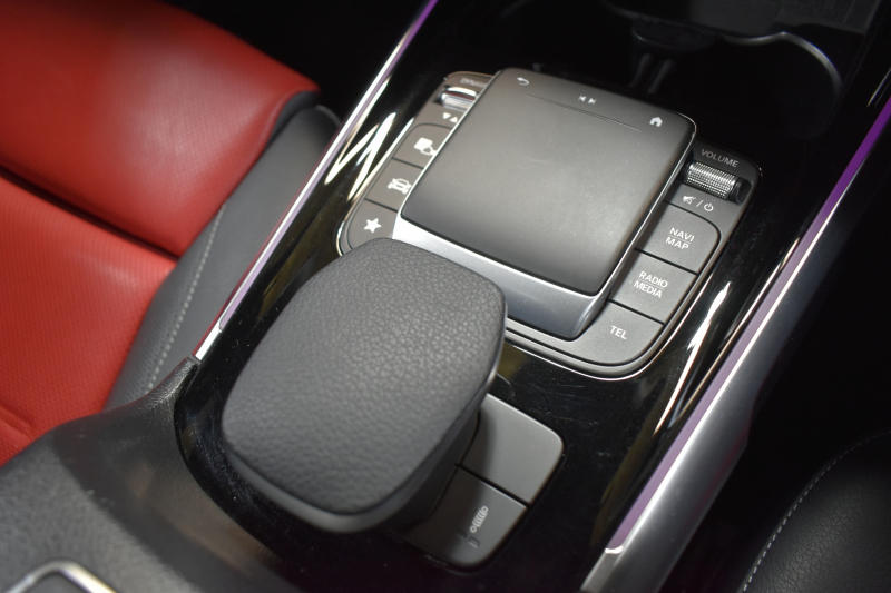 AMG GLB MercedesAMG GLB35 4ﾏﾁｯｸ AMGｱﾄﾞﾊﾞﾝｽﾄﾞ＆ﾊﾟﾌｫｰﾏﾝｽP ﾚｰﾀﾞｰｾｰﾌﾃｨP 8速 ﾊﾟﾉﾗﾏｻﾝﾙｰﾌ ﾋｰﾀｰ黒/赤革 対話式ﾅﾋﾞ ﾃﾞｨｽﾄﾛ BSM Lｷｰﾌﾟ AMGｴｱﾛ19AW ｷｰﾚｽGO PTS HUD  地ﾃﾞｼﾞﾅﾋﾞ 360ｶﾒﾗ 2年保証