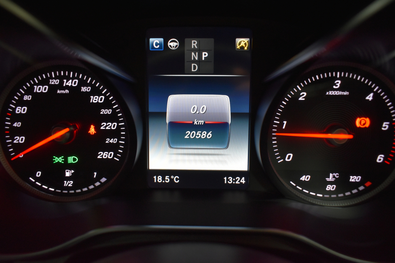 メルセデスベンツ GLC GLC220d 4ﾏﾁｯｸ ｽﾎﾟｰﾂ 本革仕様 ﾚｰﾀﾞｰｾｰﾌﾃｨP 170馬力 ﾊﾟﾉﾗﾏｻﾝﾙｰﾌ 全席ﾋｰﾀｰ黒革ｼｰﾄ ﾃﾞｨｽﾄﾛ ﾌﾞﾗｲﾝﾄﾞS Lｷｰﾌﾟ AMGｴｱﾛ19AW ｷｰGo PTS ﾍｯﾄﾞｱｯﾌﾟD ﾌﾞﾙﾒｽﾀS Fｹﾞｰﾄ 地ﾃﾞｼﾞ360ｶﾒﾗ 2年保証