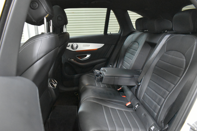 メルセデスベンツ GLC GLC220d 4ﾏﾁｯｸ ｽﾎﾟｰﾂ 本革仕様 ﾚｰﾀﾞｰｾｰﾌﾃｨP 170馬力 ﾊﾟﾉﾗﾏｻﾝﾙｰﾌ 全席ﾋｰﾀｰ黒革ｼｰﾄ ﾃﾞｨｽﾄﾛ ﾌﾞﾗｲﾝﾄﾞS Lｷｰﾌﾟ AMGｴｱﾛ19AW ｷｰGo PTS ﾍｯﾄﾞｱｯﾌﾟD ﾌﾞﾙﾒｽﾀS Fｹﾞｰﾄ 地ﾃﾞｼﾞ360ｶﾒﾗ 2年保証