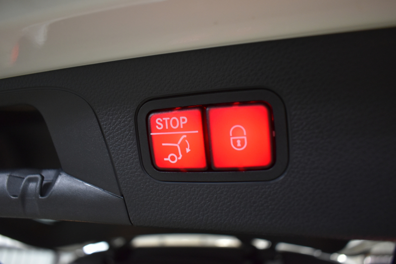 メルセデスベンツ GLC GLC220d 4ﾏﾁｯｸ ｽﾎﾟｰﾂ 本革仕様 ﾚｰﾀﾞｰｾｰﾌﾃｨP 170馬力 ﾊﾟﾉﾗﾏｻﾝﾙｰﾌ 全席ﾋｰﾀｰ黒革ｼｰﾄ ﾃﾞｨｽﾄﾛ ﾌﾞﾗｲﾝﾄﾞS Lｷｰﾌﾟ AMGｴｱﾛ19AW ｷｰGo PTS ﾍｯﾄﾞｱｯﾌﾟD ﾌﾞﾙﾒｽﾀS Fｹﾞｰﾄ 地ﾃﾞｼﾞ360ｶﾒﾗ 2年保証