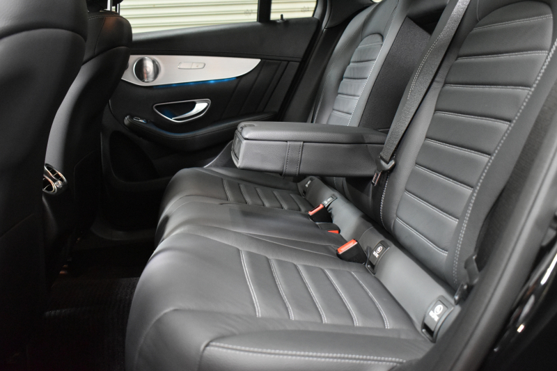 メルセデスベンツ GLC GLC250 4ﾏﾁｯｸ ｽﾎﾟｰﾂ 本革仕様 ﾚｰﾀﾞｰｾｰﾌﾃｨP 211馬力 1ｵｰﾅｰ ﾊﾟﾉﾗﾏｻﾝﾙｰﾌ 全席ﾋｰﾀｰ黒革ｼｰﾄ ﾃﾞｨｽﾄﾛ ﾌﾞﾗｲﾝﾄﾞS Lｷｰﾌﾟ AMGｴｱﾛ19AW ｷｰGo PTS ﾍｯﾄﾞｱｯﾌﾟD ﾌﾞﾙﾒｽﾀS Fｹﾞｰﾄ 地ﾃﾞｼﾞ360ｶﾒﾗ 2年保証