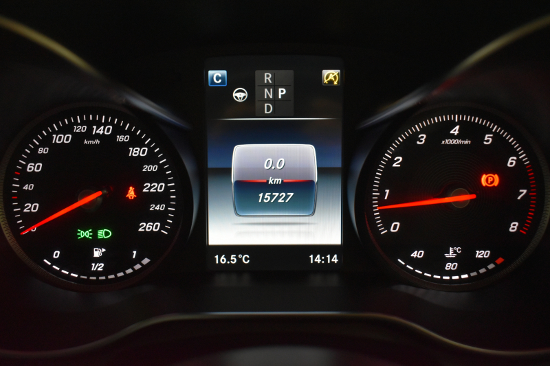 メルセデスベンツ GLC GLC250 4ﾏﾁｯｸ ｽﾎﾟｰﾂ 本革仕様 ﾚｰﾀﾞｰｾｰﾌﾃｨP 211馬力 1ｵｰﾅｰ ﾊﾟﾉﾗﾏｻﾝﾙｰﾌ 全席ﾋｰﾀｰ黒革ｼｰﾄ ﾃﾞｨｽﾄﾛ ﾌﾞﾗｲﾝﾄﾞS Lｷｰﾌﾟ AMGｴｱﾛ19AW ｷｰGo PTS ﾍｯﾄﾞｱｯﾌﾟD ﾌﾞﾙﾒｽﾀS Fｹﾞｰﾄ 地ﾃﾞｼﾞ360ｶﾒﾗ 2年保証