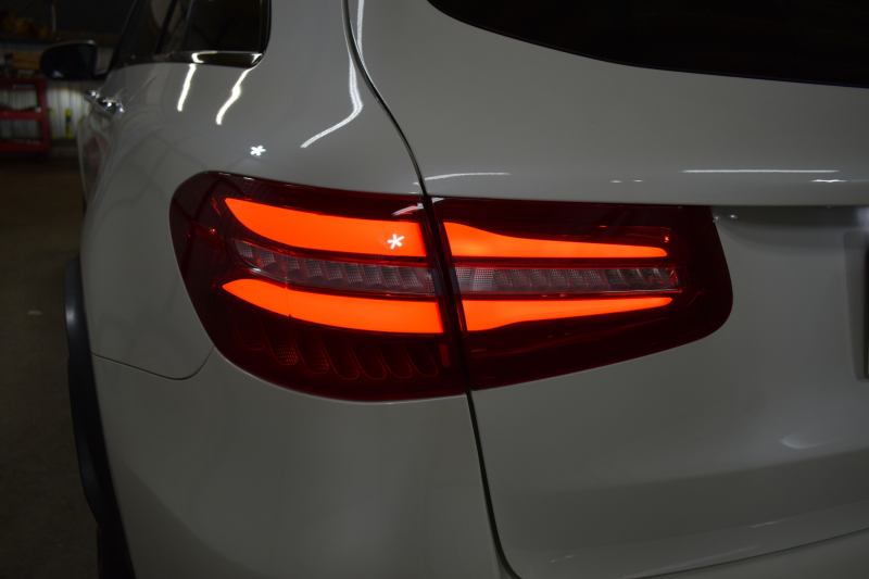 AMG GLC GLC43 4MATIC ﾚｻﾞｰｴｸｽｸﾙｰｼﾌﾞP ﾚｰﾀﾞｰｾｰﾌﾃｨP V6ﾂｲﾝﾀｰﾎﾞ/367馬力 ﾊﾟﾉﾗﾏｻﾝﾙｰﾌ 黒革 ﾌﾞﾙﾒｽﾀｰ HUD ﾃﾞｨｽﾄﾛﾆｯｸ ﾌﾞﾗｲﾝﾄﾞS ﾚｰﾝｷｰﾌﾟ ｴｱﾛ20AW ｻｲﾄﾞﾗﾝﾆﾝｸﾞﾎﾞｰﾄﾞ ﾊﾟﾅﾒﾘﾙｯｸｸﾞﾘﾙ HDDﾅﾋﾞTV 360ｶﾒﾗ ﾌｯﾄｹﾞｰﾄ 2年保証