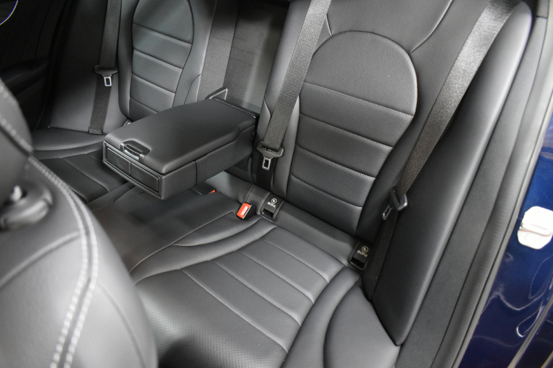 メルセデスベンツ Cクラス C200 4ﾏﾁｯｸ AVG AMGﾗｲﾝ ﾚｰﾀﾞｰｾｰﾌﾃｨP  MEｺﾈｸﾄ 9速  184馬力 燃費13.7km 4WD ﾋｰﾀｰ黒革 ﾃﾞｨｽﾄﾛ BSM Lｷｰﾌﾟ AMGｴｱﾛ18AW ｷｰﾚｽGO ﾊﾟｰｸﾄﾛ LEDﾍｯﾄﾞﾗｲﾄ ﾏﾙﾁｱﾝﾋﾞｴﾝﾄﾗｲﾄ 地ﾃﾞｼﾞﾅﾋﾞ Bｶﾒﾗ 2年保証