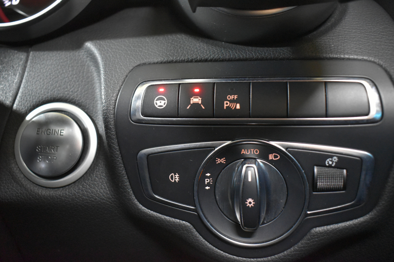 メルセデスベンツ Cクラス C200 4ﾏﾁｯｸ AVG AMGﾗｲﾝ ﾚｰﾀﾞｰｾｰﾌﾃｨP  MEｺﾈｸﾄ 9速  184馬力 燃費13.7km 4WD ﾋｰﾀｰ黒革 ﾃﾞｨｽﾄﾛ BSM Lｷｰﾌﾟ AMGｴｱﾛ18AW ｷｰﾚｽGO ﾊﾟｰｸﾄﾛ LEDﾍｯﾄﾞﾗｲﾄ ﾏﾙﾁｱﾝﾋﾞｴﾝﾄﾗｲﾄ 地ﾃﾞｼﾞﾅﾋﾞ Bｶﾒﾗ 2年保証