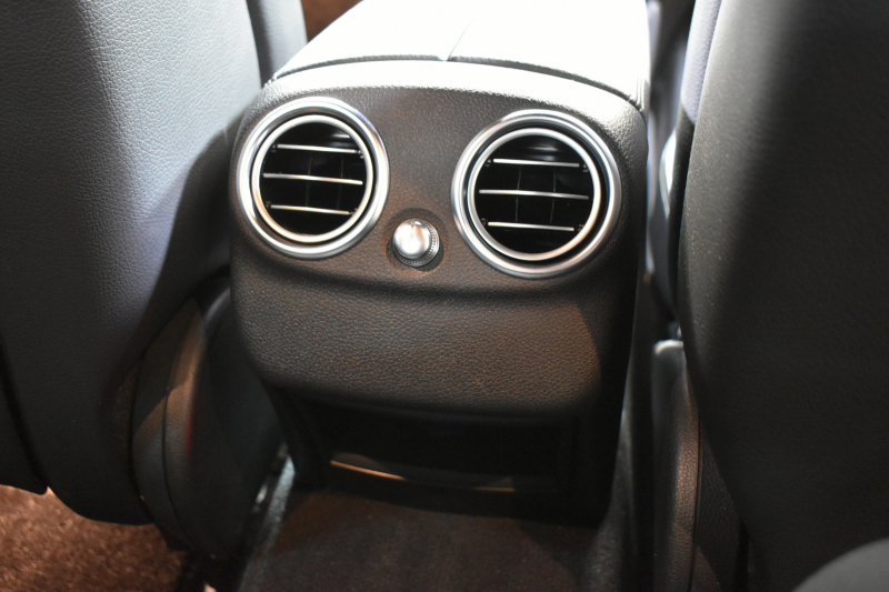 メルセデスベンツ Cクラス C200 4ﾏﾁｯｸ AVG AMGﾗｲﾝ ﾚｰﾀﾞｰｾｰﾌﾃｨP  MEｺﾈｸﾄ 9速  184馬力 燃費13.7km 4WD ﾋｰﾀｰ黒革 ﾃﾞｨｽﾄﾛ BSM Lｷｰﾌﾟ AMGｴｱﾛ18AW ｷｰﾚｽGO ﾊﾟｰｸﾄﾛ LEDﾍｯﾄﾞﾗｲﾄ ﾏﾙﾁｱﾝﾋﾞｴﾝﾄﾗｲﾄ 地ﾃﾞｼﾞﾅﾋﾞ Bｶﾒﾗ 2年保証