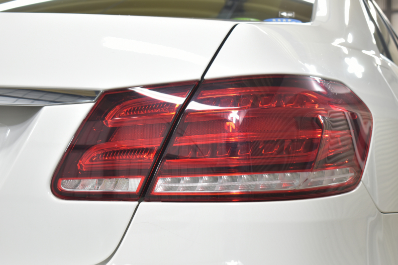 メルセデスベンツ Eクラス E250 AVG AMGｽﾎﾟｰﾂ ﾚｰﾀﾞｰSP 後期 ﾋｰﾀｰ黒半革 ﾃﾞｨｽﾄﾛ Bｽﾎﾟｯﾄ Lｷｰﾌﾟ ｷｰﾚｽGo AMGｴｱﾛ18AW ﾊﾟｰｸﾄﾛ LEDﾍｯﾄﾞ 駐車支援 地ﾃﾞｼﾞﾅﾋﾞ 360ｶﾒﾗ 2年保証