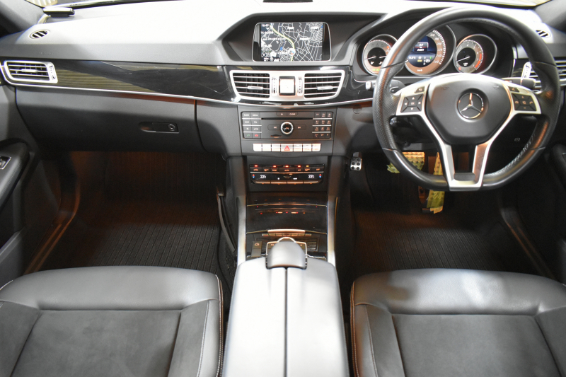 メルセデスベンツ Eクラス E250 AVG AMGｽﾎﾟｰﾂ ﾚｰﾀﾞｰSP 後期 ﾋｰﾀｰ黒半革 ﾃﾞｨｽﾄﾛ Bｽﾎﾟｯﾄ Lｷｰﾌﾟ ｷｰﾚｽGo AMGｴｱﾛ18AW ﾊﾟｰｸﾄﾛ LEDﾍｯﾄﾞ 駐車支援 地ﾃﾞｼﾞﾅﾋﾞ 360ｶﾒﾗ 2年保証