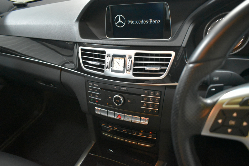 メルセデスベンツ Eクラス E250 AVG AMGｽﾎﾟｰﾂ ﾚｰﾀﾞｰSP 後期 ﾋｰﾀｰ黒半革 ﾃﾞｨｽﾄﾛ Bｽﾎﾟｯﾄ Lｷｰﾌﾟ ｷｰﾚｽGo AMGｴｱﾛ18AW ﾊﾟｰｸﾄﾛ LEDﾍｯﾄﾞ 駐車支援 地ﾃﾞｼﾞﾅﾋﾞ 360ｶﾒﾗ 2年保証