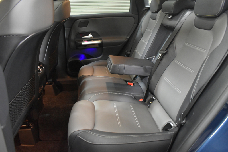 メルセデスベンツ Bクラス B200d AMGﾗｲﾝ AMGﾚｻﾞｰｴｸｽｸﾙｰｼﾌﾞP ｱﾄﾞﾊﾞﾝｽﾄﾞP ﾚｰﾀﾞｰSP MEｺﾈ MBUXｼｽﾃﾑ ﾊﾟﾉﾗﾏR ﾋｰﾀｰ付黒灰革 ACC BSM Lﾁｪﾝｼﾞ AMGｴｱﾛ18AW ﾏﾙﾁLED HUD ﾌｯﾄﾄﾗﾝｸ 対話式ﾅﾋﾞTV 360ｶﾒﾗ 2年保証