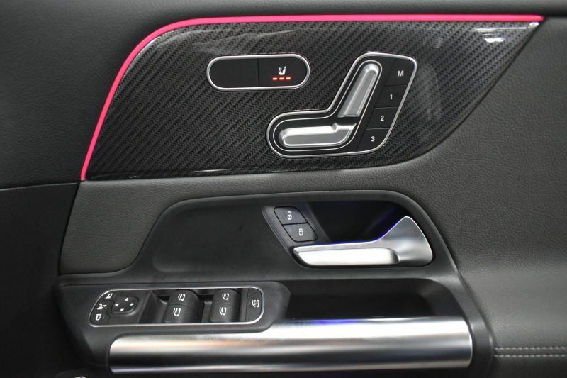 メルセデスベンツ Bクラス B200d AMGﾗｲﾝ AMGﾚｻﾞｰｴｸｽｸﾙｰｼﾌﾞP ｱﾄﾞﾊﾞﾝｽﾄﾞP ﾚｰﾀﾞｰSP MEｺﾈ MBUXｼｽﾃﾑ ﾊﾟﾉﾗﾏR ﾋｰﾀｰ付黒灰革 ACC BSM Lﾁｪﾝｼﾞ AMGｴｱﾛ18AW ﾏﾙﾁLED HUD ﾌｯﾄﾄﾗﾝｸ 対話式ﾅﾋﾞTV 360ｶﾒﾗ 2年保証