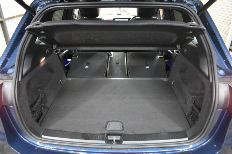 メルセデスベンツ Bクラス B200d AMGﾗｲﾝ AMGﾚｻﾞｰｴｸｽｸﾙｰｼﾌﾞP ｱﾄﾞﾊﾞﾝｽﾄﾞP ﾚｰﾀﾞｰSP MEｺﾈ MBUXｼｽﾃﾑ ﾊﾟﾉﾗﾏR ﾋｰﾀｰ付黒灰革 ACC BSM Lﾁｪﾝｼﾞ AMGｴｱﾛ18AW ﾏﾙﾁLED HUD ﾌｯﾄﾄﾗﾝｸ 対話式ﾅﾋﾞTV 360ｶﾒﾗ 2年保証