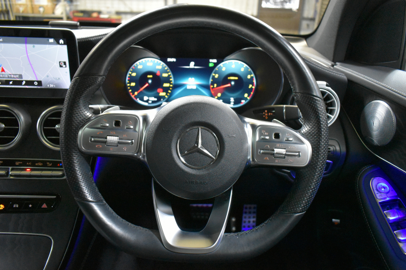 メルセデスベンツ GLC GLC300 4ﾏﾁｯｸ AMGﾗｲﾝ ﾚｻﾞｰｴｸｽｸﾙｰｼﾌﾞP ﾚｰﾀﾞｰｾｰﾌﾃｨP 後期型 ﾊﾟﾉﾗﾏｻﾝﾙｰﾌ ﾋｰﾀｰ/ﾍﾞﾝﾁﾚｰｼｮﾝ黒革 ﾌﾞﾙﾒｽﾀｰ HUD AMGｴｱﾛ20AW MBUXﾅﾋﾞTV 360ｶﾒﾗ 液晶ﾒｰﾀｰ ﾃﾞｨｽﾄﾛ ﾌﾞﾗｲﾝﾄﾞS ﾚｰﾝｷｰﾌﾟ ｷｰﾚｽGO ﾌｯﾄｹﾞｰﾄ 2年保証