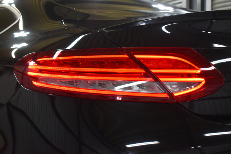 メルセデスベンツ Cクラス C180ｸｰﾍﾟ ｽﾎﾟｰﾂ+ ﾚｻﾞｰｴｸｽｸﾙｰｼﾌﾞ ﾚｰﾀﾞｰｾｰﾌﾃｨP ﾊﾟﾉﾗﾏｻﾝﾙｰﾌ ﾋｰﾀｰ赤本革 ACC BSM Lｷｰﾌﾟ AMGｴｱﾛ19AW HUD ｷｰﾚｽGo ﾊﾟｰｸﾄﾛ LEDﾍｯﾄﾞﾗｲﾄ ｴｱﾊﾞﾗﾝｽP 地ﾃﾞｼﾞﾅﾋﾞ Bｶﾒﾗ 2年保証