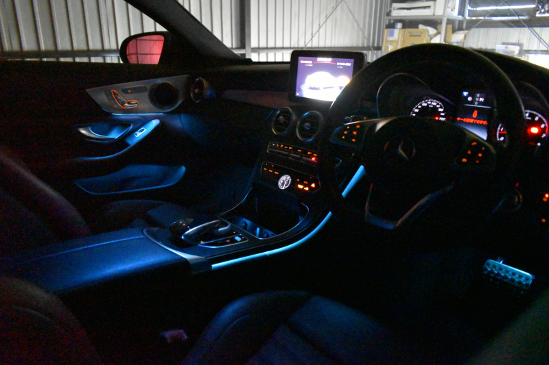 メルセデスベンツ Cクラス C180ｸｰﾍﾟ ｽﾎﾟｰﾂ+ ﾚｻﾞｰｴｸｽｸﾙｰｼﾌﾞ ﾚｰﾀﾞｰｾｰﾌﾃｨP ﾊﾟﾉﾗﾏｻﾝﾙｰﾌ ﾋｰﾀｰ赤本革 ACC BSM Lｷｰﾌﾟ AMGｴｱﾛ19AW HUD ｷｰﾚｽGo ﾊﾟｰｸﾄﾛ LEDﾍｯﾄﾞﾗｲﾄ ｴｱﾊﾞﾗﾝｽP 地ﾃﾞｼﾞﾅﾋﾞ Bｶﾒﾗ 2年保証