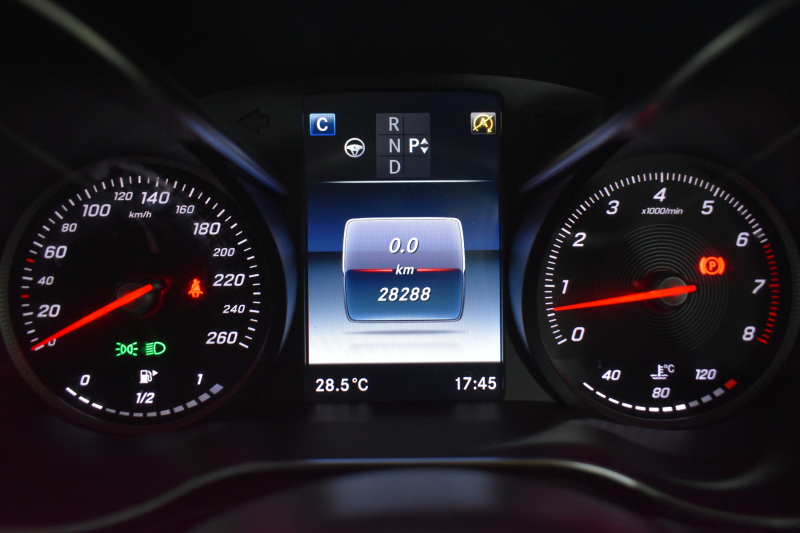 メルセデスベンツ Cクラス C180ｸｰﾍﾟ ｽﾎﾟｰﾂ+ ﾚｻﾞｰｴｸｽｸﾙｰｼﾌﾞ ﾚｰﾀﾞｰｾｰﾌﾃｨP ﾊﾟﾉﾗﾏｻﾝﾙｰﾌ ﾋｰﾀｰ赤本革 ACC BSM Lｷｰﾌﾟ AMGｴｱﾛ19AW HUD ｷｰﾚｽGo ﾊﾟｰｸﾄﾛ LEDﾍｯﾄﾞﾗｲﾄ ｴｱﾊﾞﾗﾝｽP 地ﾃﾞｼﾞﾅﾋﾞ Bｶﾒﾗ 2年保証