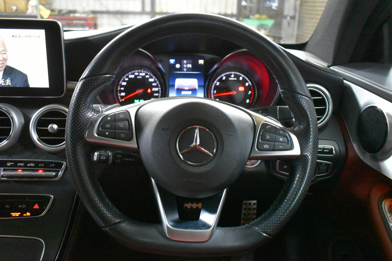 メルセデスベンツ Cクラス C180ｸｰﾍﾟ ｽﾎﾟｰﾂ+ ﾚｻﾞｰｴｸｽｸﾙｰｼﾌﾞ ﾚｰﾀﾞｰｾｰﾌﾃｨP ﾊﾟﾉﾗﾏｻﾝﾙｰﾌ ﾋｰﾀｰ赤本革 ACC BSM Lｷｰﾌﾟ AMGｴｱﾛ19AW HUD ｷｰﾚｽGo ﾊﾟｰｸﾄﾛ LEDﾍｯﾄﾞﾗｲﾄ ｴｱﾊﾞﾗﾝｽP 地ﾃﾞｼﾞﾅﾋﾞ Bｶﾒﾗ 2年保証