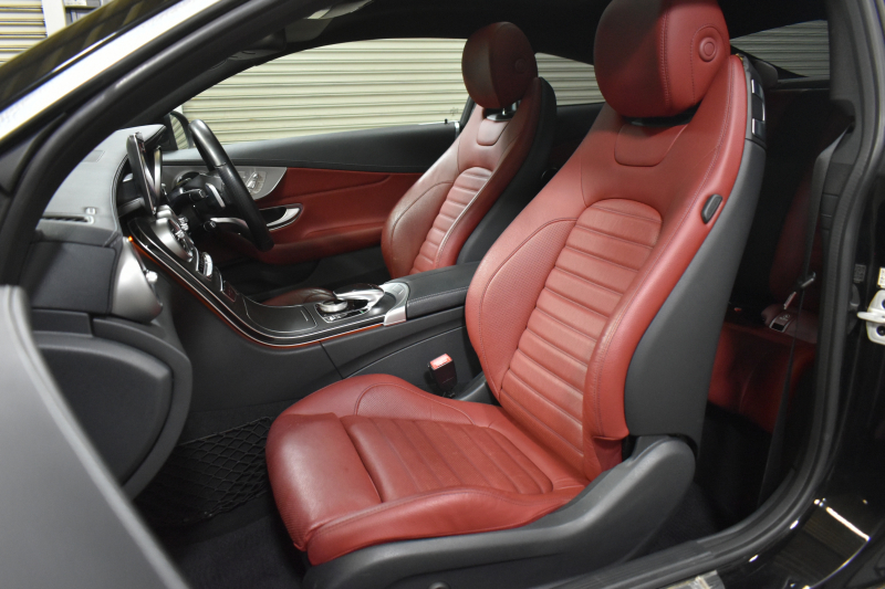 メルセデスベンツ Cクラス C180ｸｰﾍﾟ ｽﾎﾟｰﾂ+ ﾚｻﾞｰｴｸｽｸﾙｰｼﾌﾞ ﾚｰﾀﾞｰｾｰﾌﾃｨP ﾊﾟﾉﾗﾏｻﾝﾙｰﾌ ﾋｰﾀｰ赤本革 ACC BSM Lｷｰﾌﾟ AMGｴｱﾛ19AW HUD ｷｰﾚｽGo ﾊﾟｰｸﾄﾛ LEDﾍｯﾄﾞﾗｲﾄ ｴｱﾊﾞﾗﾝｽP 地ﾃﾞｼﾞﾅﾋﾞ Bｶﾒﾗ 2年保証