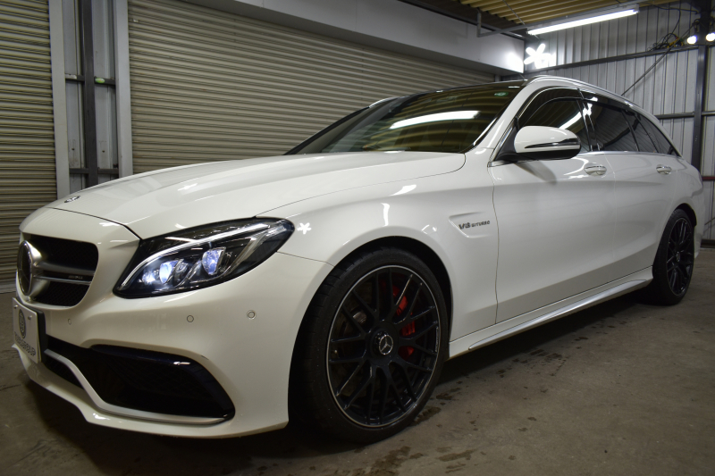AMG Cクラス C63Sﾜｺﾞﾝ ﾚｰﾀﾞｰｾｰﾌﾃｨP V8ﾂｲﾝﾀｰﾎﾞ/510馬力 右ﾊﾝﾄﾞﾙ ﾊﾟﾉﾗﾏｻﾝﾙｰﾌ 専用19AW AMGﾊﾟﾌｫｰﾏﾝｽ/赤黒革ｼｰﾄ/ｽﾃｱﾘﾝｸﾞ/ｴｸﾞｿﾞｰｽﾄ ﾌﾞﾙﾒｽﾀｰ HUD ｴｱﾊﾞﾗﾝｽP ﾃﾞｨｽﾄﾛﾆｯｸ ﾌﾞﾗｲﾝﾄﾞS ﾚｰﾝｷｰﾌﾟ ﾅﾋﾞTV Bｶﾒﾗ ﾌｯﾄｹﾞｰﾄ ｷｰGO 2年保証