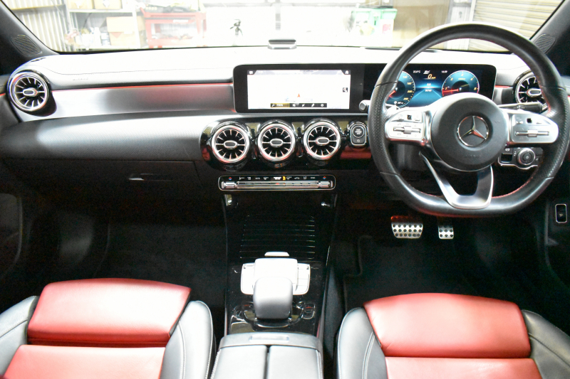 メルセデスベンツ CLAクラス CLA200d AMGﾗｲﾝ AMGﾚｻﾞｰｴｸｽｸﾙｰｼﾌﾞ ｱﾄﾞﾊﾞﾝｽﾄﾞP ﾚｰﾀﾞｰSP 1ｵｰﾅｰ ﾊﾟﾉﾗﾏｻﾝﾙｰﾌ ﾋｰﾀｰ赤黒革 ﾃﾞｨｽﾄﾛ Lﾁｪﾝｼﾞ AMGｴｱﾛ18AW ｷｰGO PTS ﾍｯﾄﾞｱｯﾌﾟD 対話式ﾅﾋﾞTV 360ｶﾒﾗ 2年保証